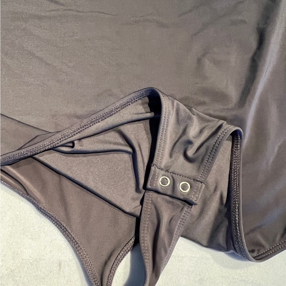 L M EXPRESS Black BODYSUIT Sculpting NWOT Spandex Top Womens Spring Summer Shirt - Picture 5 of 16